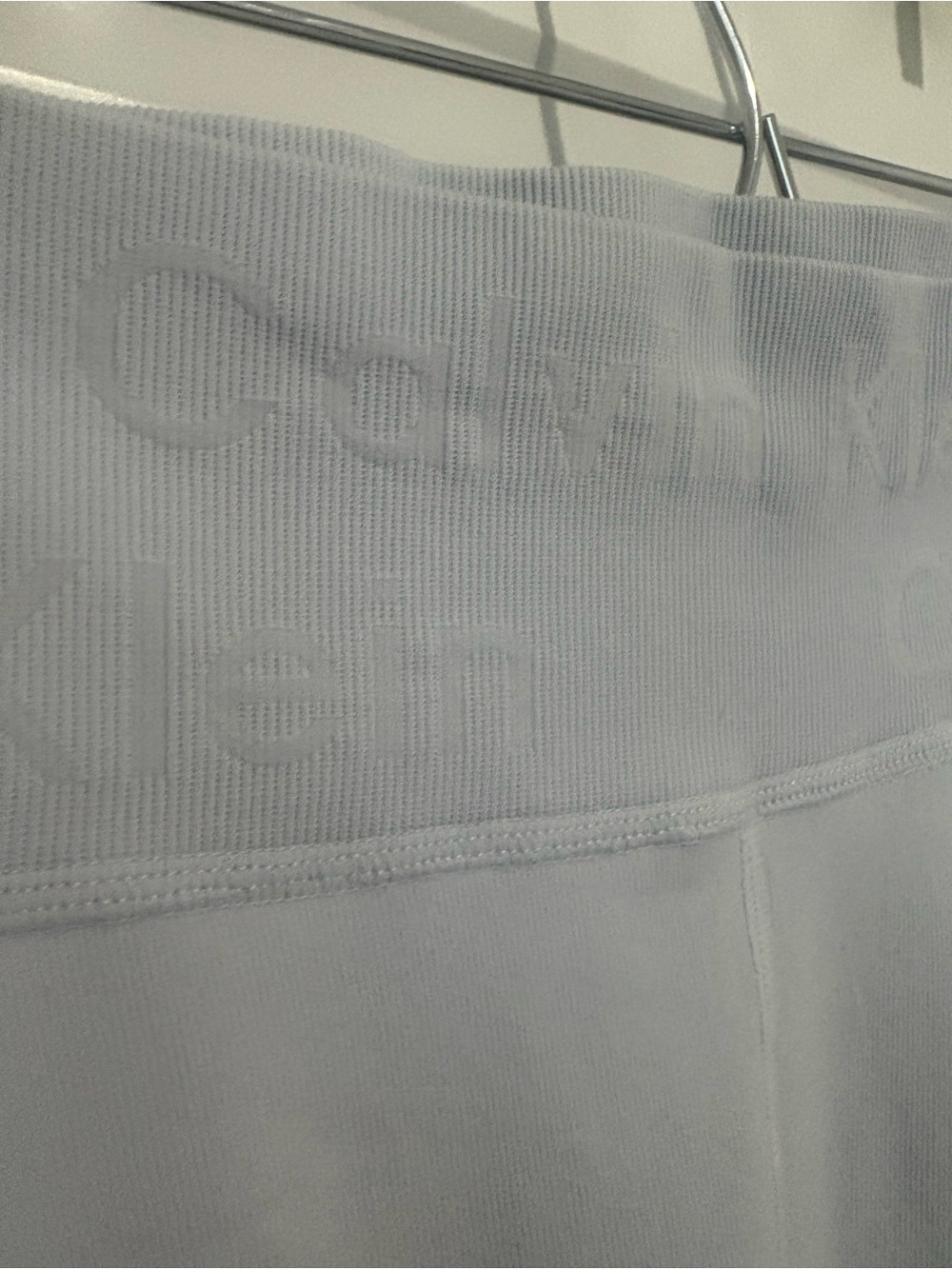 NWT Calvin Klein Powder Blue Performance 7/8 Leggings - Picture 2 of 7